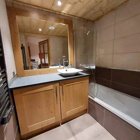 Apartment Lumineux Avec Balcon Et Parking, Valmorel *